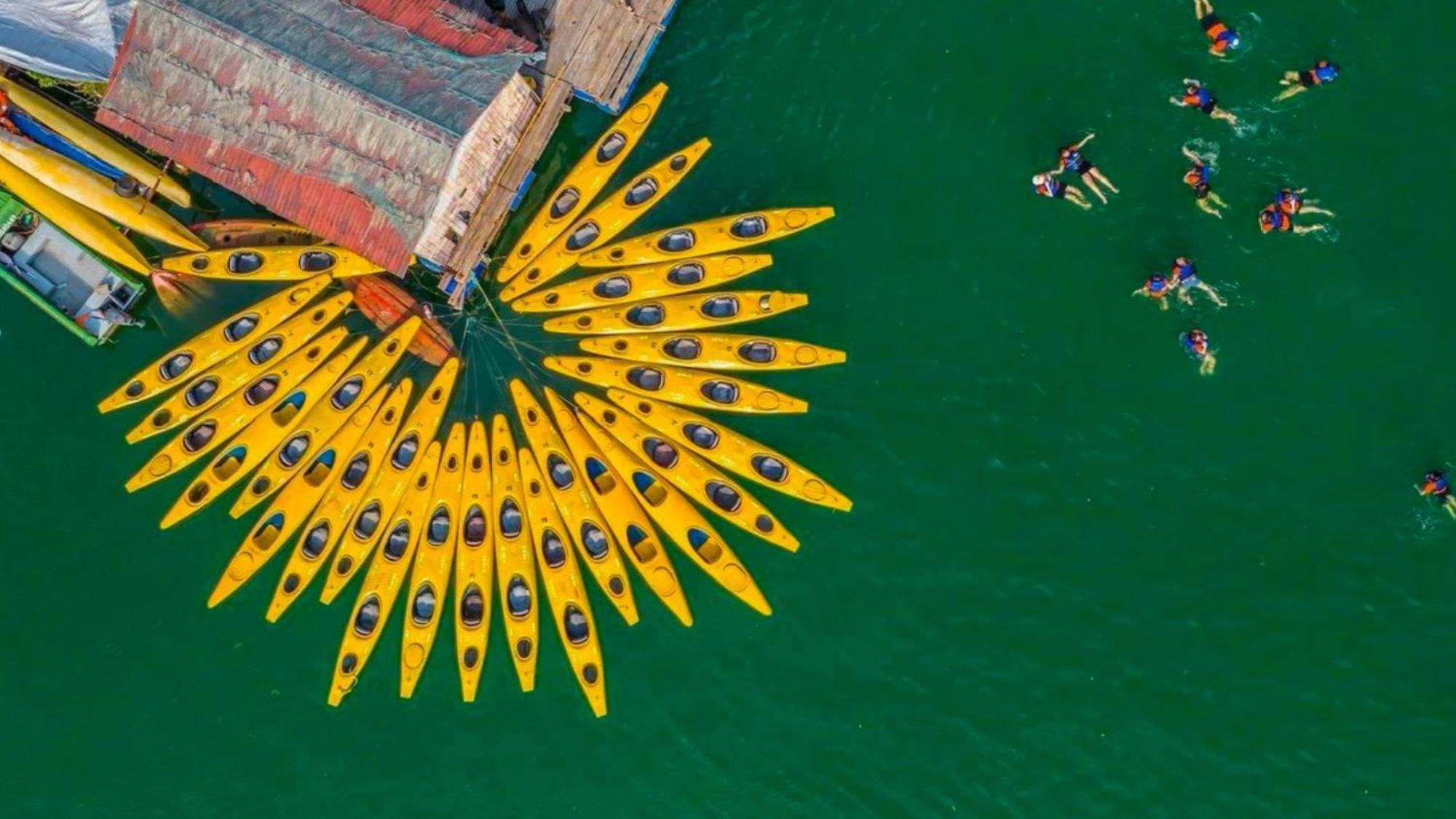 Lotus Boutique Cruise Ha Long Exterior foto